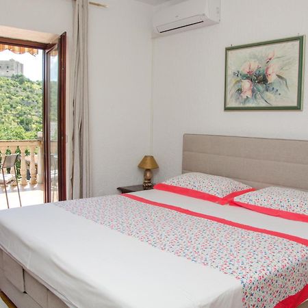 Guesthouse Ruza เซนญ์ ภายนอก รูปภาพ