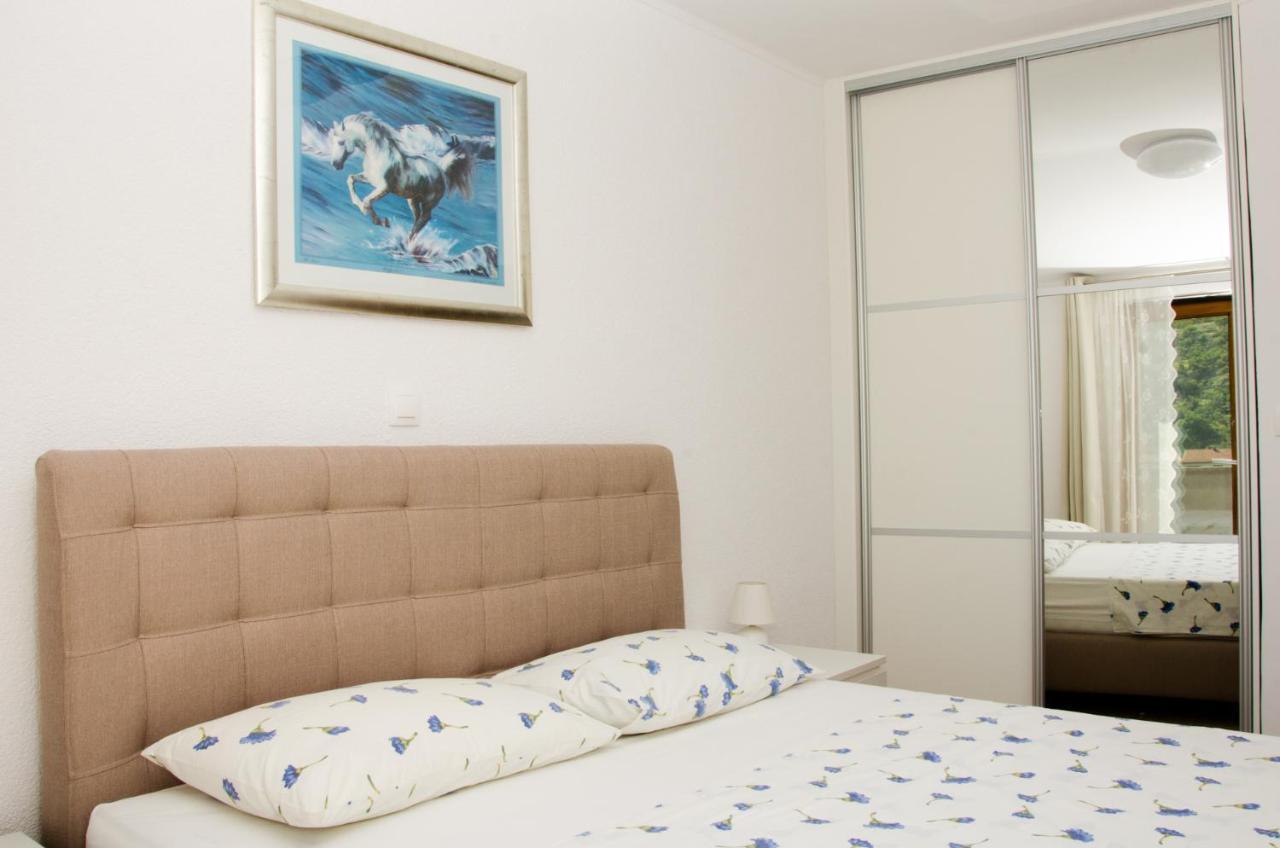Guesthouse Ruza เซนญ์ ภายนอก รูปภาพ